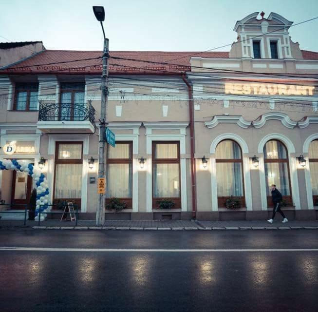Hotel Darina Tarnaveni Tirnaveni Екстер'єр фото